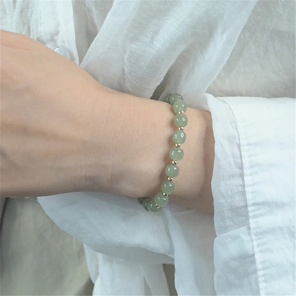 Natuurlijke Groene Tian Kralen Armband met Retro Chinese Stijl