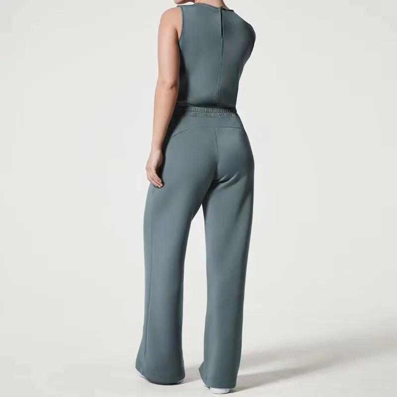 Nicole mouwloze jumpsuit van Elegance Couture