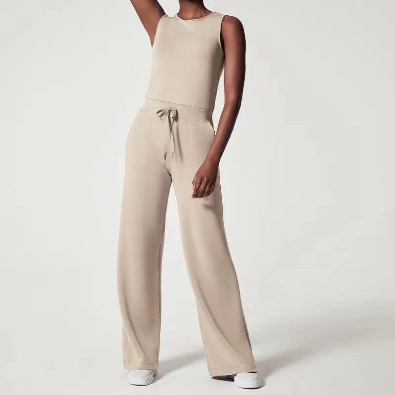 Nicole mouwloze jumpsuit van Elegance Couture